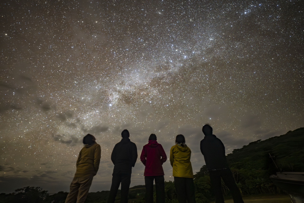 【石垣島】プライベートな天体観測所で至高の星空体験！島唄三線ライブ付き星空ツアー